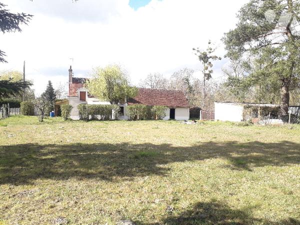 CHARMANTE LONGERE AU CALME DANS LA CAMPAGNE DE CONTRES
