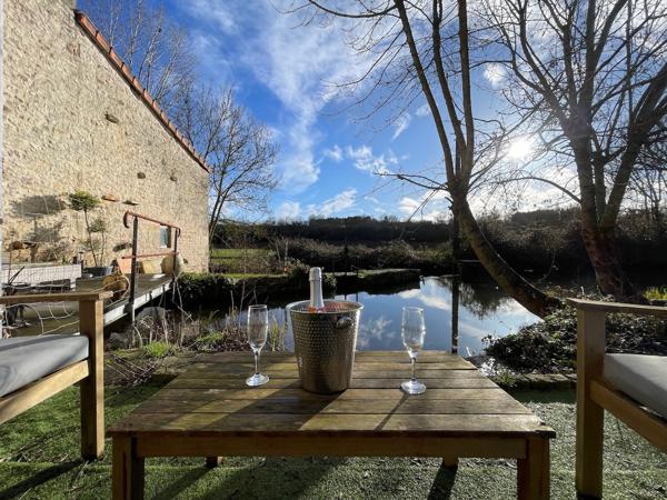 MILL HOUSE - Ancien moulin de 161m2 proche rivière - 3 chambres, terrasse, beau jardin