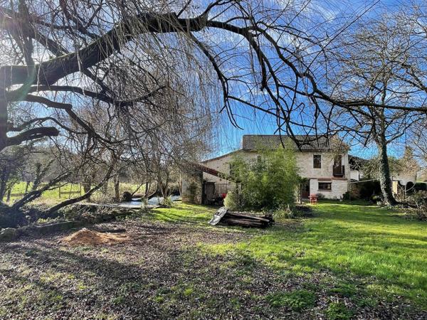 MILL HOUSE - Ancien moulin de 161m2 proche rivière - 3 chambres, terrasse, beau jardin