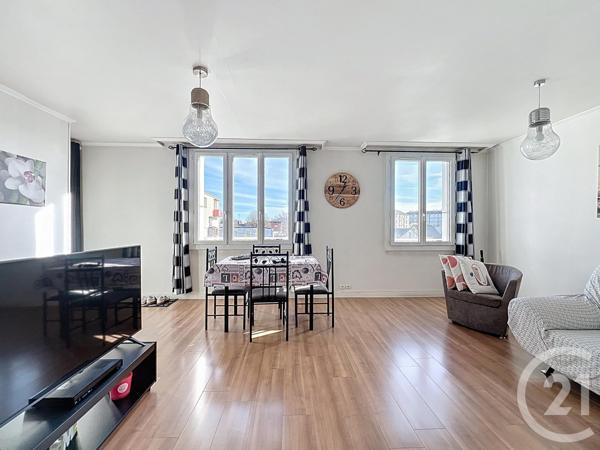 Appartement T3 à vendre  3 pièces - 65,90 m2 ST JEAN DE LA RUELLE - 45