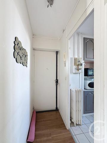 Appartement T3 à vendre  3 pièces - 65,90 m2 ST JEAN DE LA RUELLE - 45