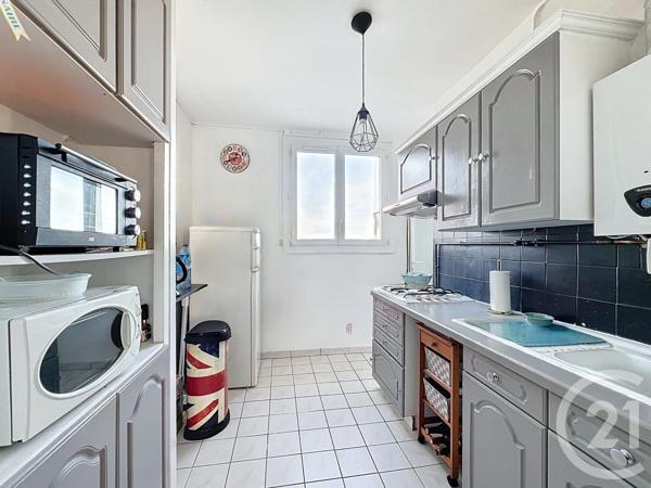 Appartement T3 à vendre  3 pièces - 65,90 m2 ST JEAN DE LA RUELLE - 45