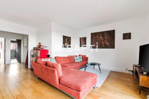 Idéalement situé à proximité des transports et commerces