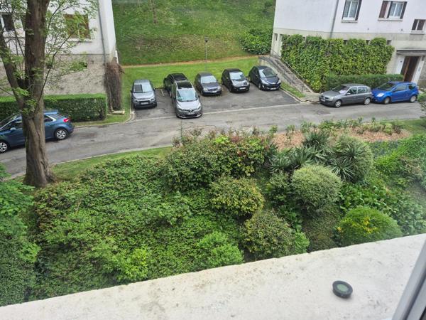 Appartement lumineux 3P, cadre verdoyant bord de Seine