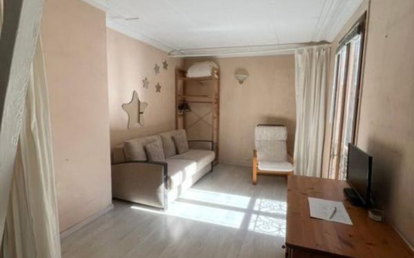 Appartement à vendre    2 pièces • 23 m2 Paris 18