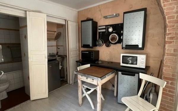 Appartement à vendre    2 pièces • 23 m2 Paris 18