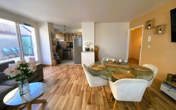 Appartement à vendre    3 pièces • 68,80 m2 Cergy