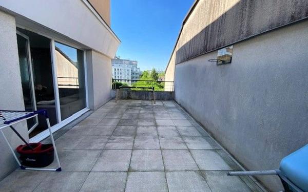 Appartement à vendre    3 pièces • 68,80 m2 Cergy