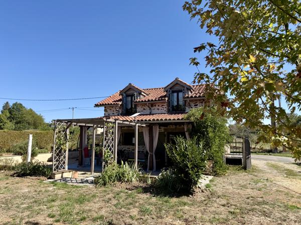 Maison à vendre à Rochechouart (87600) - Haute-Vienne