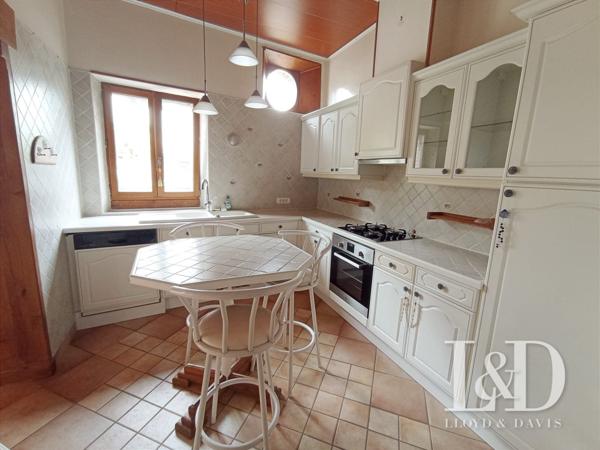 CHARMANTE LONGÈRE 224M2 PROCHE PROMENADES DE SENS