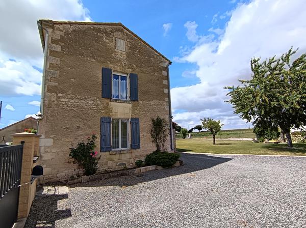 Maison Bouille Courdault 6 pièce(s), 3 chambres d'environ 171m² sur un terrain de 2 309 m²