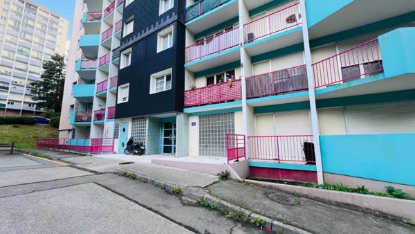 QUIMPER (29), à vendre QUIMPER appartement T4 de 80 m² habitable.