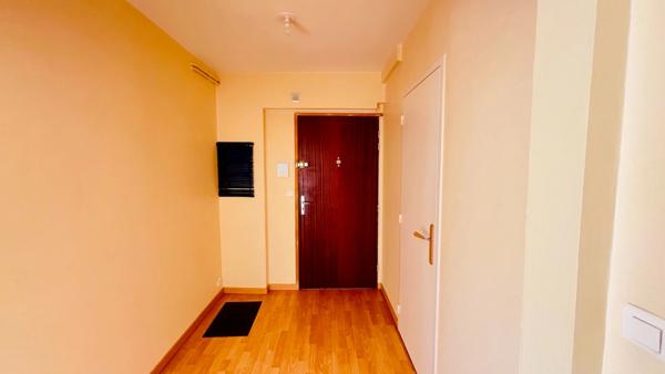 QUIMPER (29), à vendre QUIMPER appartement T4 de 80 m² habitable.