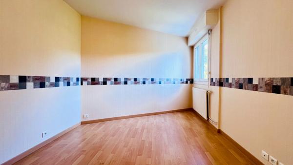QUIMPER (29), à vendre QUIMPER appartement T4 de 80 m² habitable.