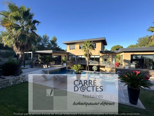 Villa à vendre à Nîmes dans le Gard (30900), ref : 1003 / 696   
Carreau de Lanes