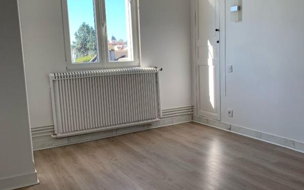 Appartement à louer    2 pièces • 52,23 m2 Versailles