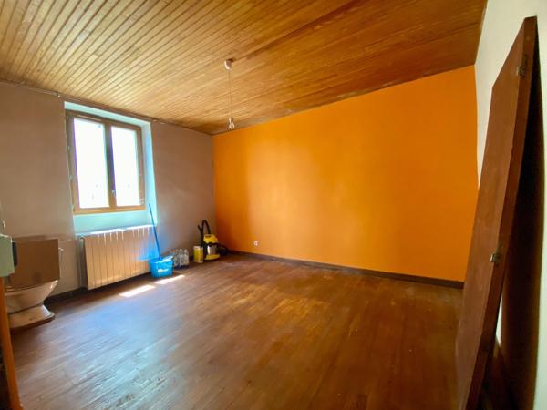 Maison 6 piece dans le village de monclar
