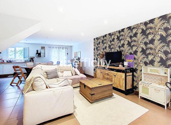 Maison 4 pièces - 102 m² Exclusivité efficity