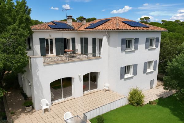 Saint Maximin: maison 286m2 sur 5000m2 - 6 voire 7 chambres
