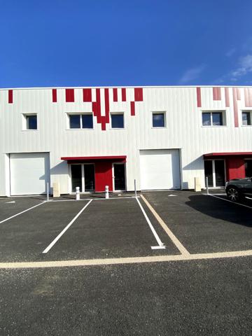 A VENDRE : très beau local d'activité NEUF environ 300 m2 - SAINT-HERBLAIN