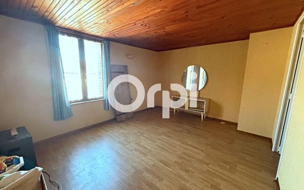 Maison à vendre    5 pièces • 230 m2 Auchel