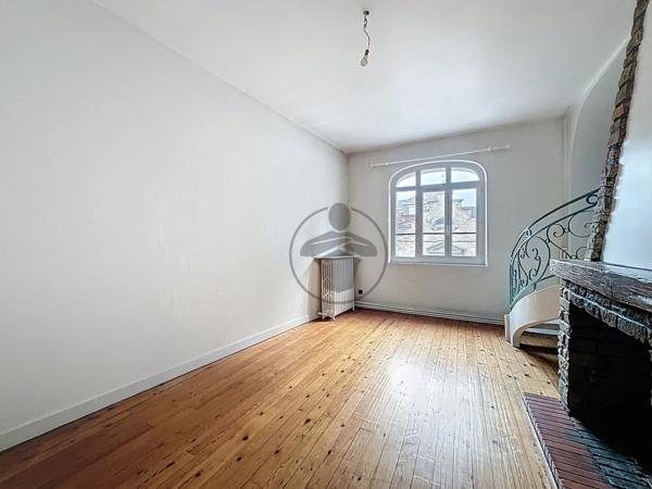 Vente Immeuble 9 pièces 131 m2 à Saint-Quentin