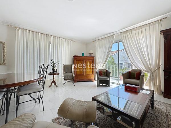 Maison d architecte a Perpignan 10 pieces 245.34 m2, garage secteur La Lunette.