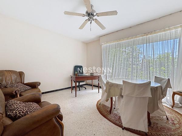 Maison d architecte a Perpignan 10 pieces 245.34 m2, garage secteur La Lunette.