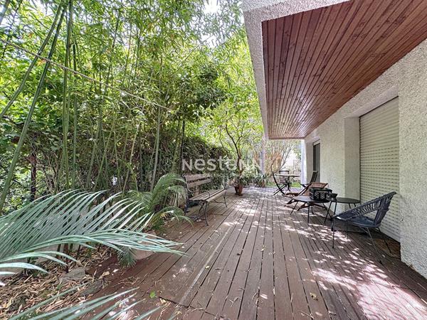 Maison d architecte a Perpignan 10 pieces 245.34 m2, garage secteur La Lunette.