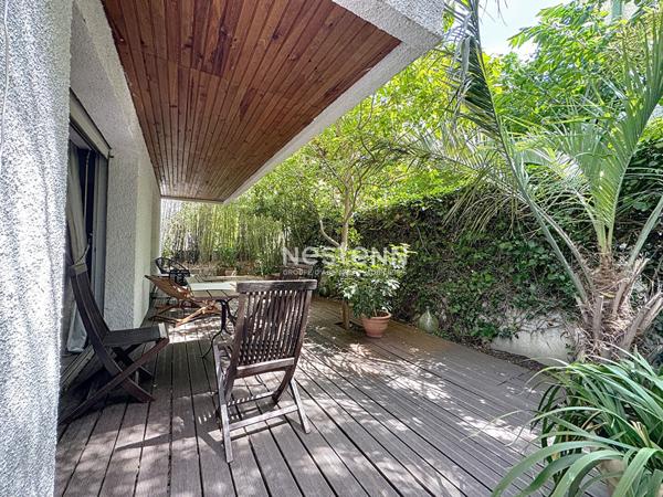 Maison d architecte a Perpignan 10 pieces 245.34 m2, garage secteur La Lunette.