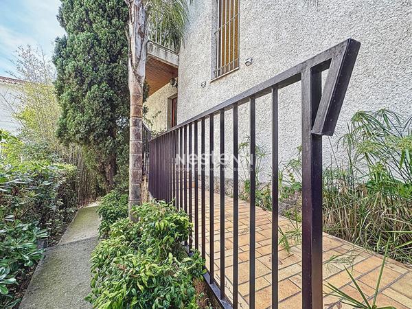 Maison d architecte a Perpignan 10 pieces 245.34 m2, garage secteur La Lunette.