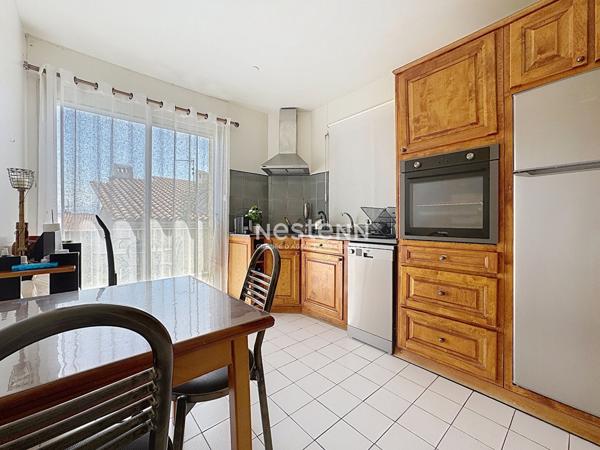 Maison d architecte a Perpignan 10 pieces 245.34 m2, garage secteur La Lunette.