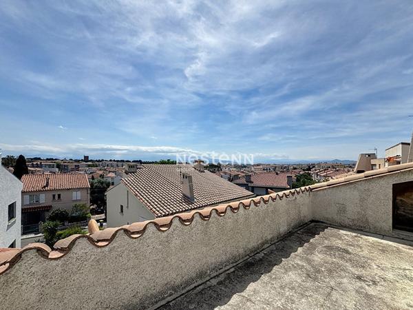 Maison d architecte a Perpignan 10 pieces 245.34 m2, garage secteur La Lunette.