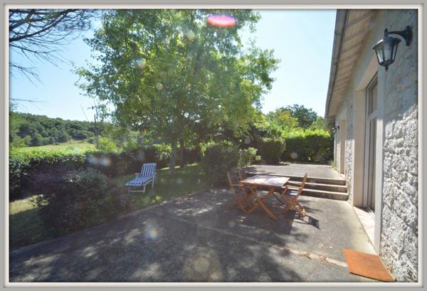 Dpt Lot et Garonne (47), à louer proche d' AGEN maison P5 de 140 m² -Terrain -Garage