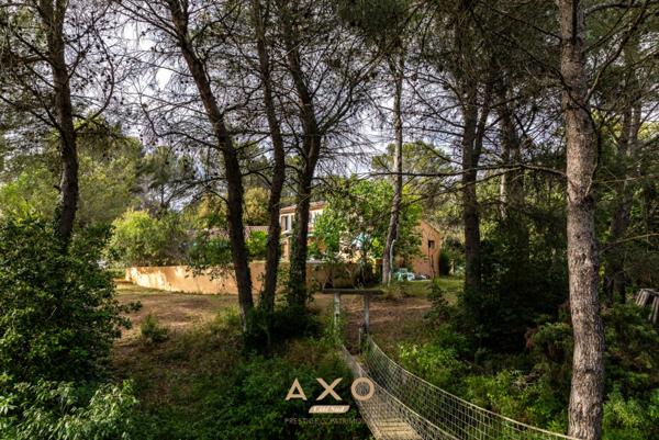 EXCLUSIVITE - LE MONTAIGUET - MAISON 160M2 - T7 - GARAGE - PISCINE - PARC 5000M2 - 1 020 000