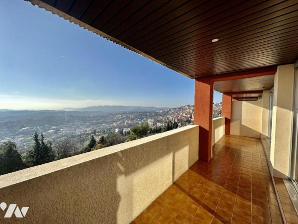 GRASSE - BEL APPARTEMENT DE 50M² AVEC VUE PANORAMIQUE 