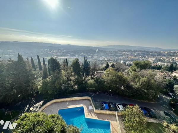 GRASSE - BEL APPARTEMENT DE 50M² AVEC VUE PANORAMIQUE 