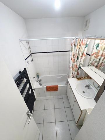 ? ROUBAIX CENTRE-VILLE | 2 pièces 44 m² | PARKING COUVERT ? À 2 pas de tout ! Parfait premier achat ou investissement ?
