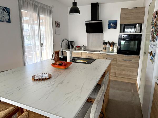 Maison Angles 3 chambres terrain 1000 m² avec piscine