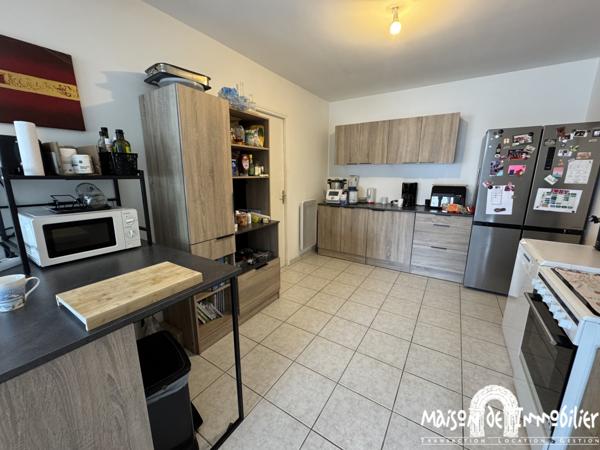 Location Appartement en duplex - 3 chambres et bureau - 150m² - Cour privative - COGNAC Centre-ville