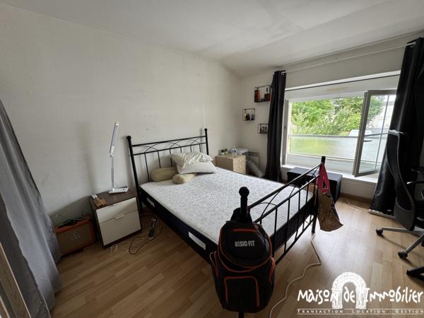 Location Appartement en duplex - 3 chambres et bureau - 150m² - Cour privative - COGNAC Centre-ville