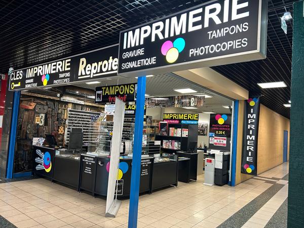 Fonds De Commerce
        
        - 120 m²