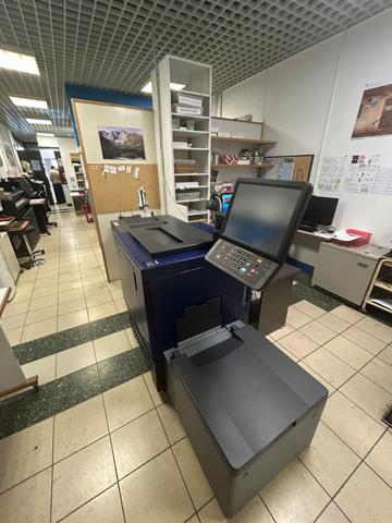 Fonds De Commerce
        
        - 120 m²