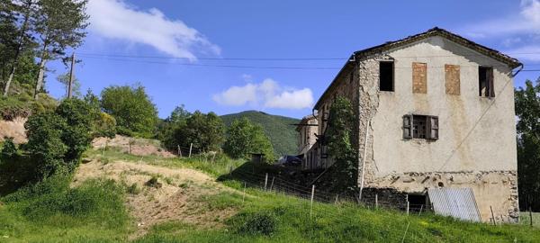Domaine unique avec Moulin et 17 hectares à Barrème