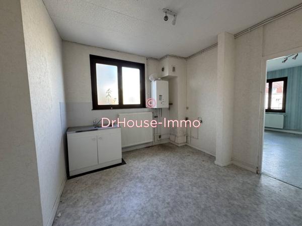 Immeuble à vendre 10 pièces de 390 m²