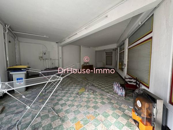 Immeuble à vendre 10 pièces de 390 m²