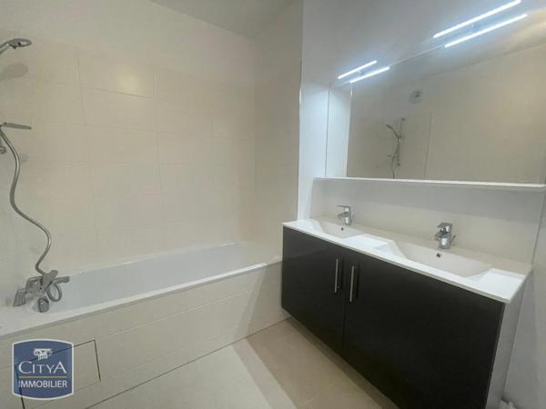 Appartement à louer 3 pièces 61m² Sartrouville (78500)