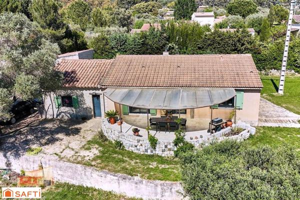 Maison de plain pied 3 chambres, piscine et garage