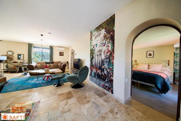 Maison de plain pied 3 chambres, piscine et garage