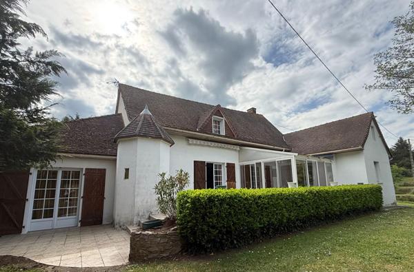 Maison Villeneuve Sur Allier 5 pièce(s) 220 m2